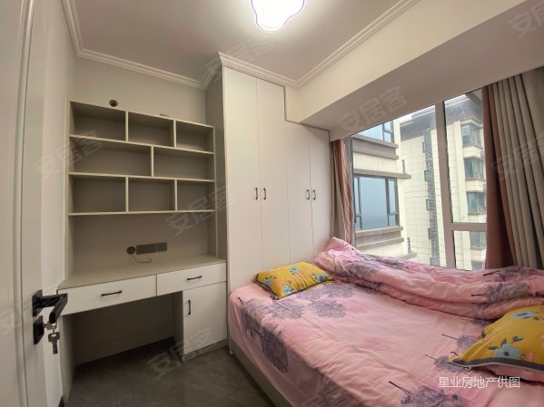 彭州城区 正规商品房 精装修 小三居 板楼 视野开阔,明信仕林悦府二手