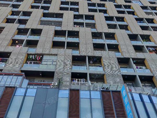 广州海珠江燕路万科派海珠区万科里公寓复式两房 仅租4800元 低于市场