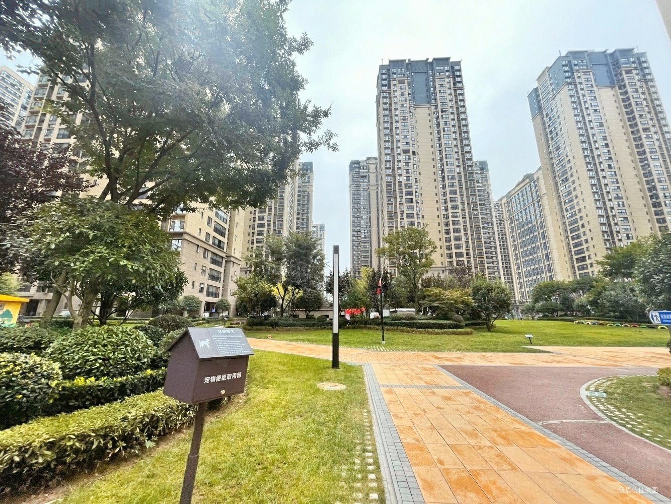 精装大3房 户型方正降价处理 随时看房,万科金域华府二手房,118万,3室