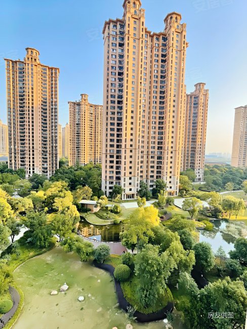 层高3米6 小区   雅居乐滨江国际 套房设计精装业主诚心卖