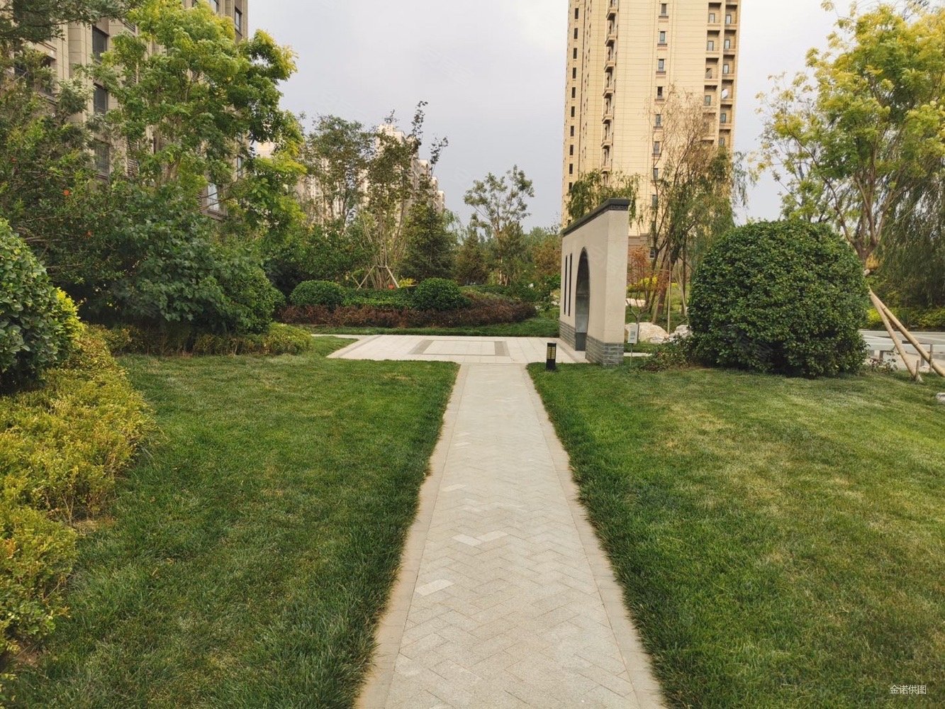 永清荣盛兰亭苑!洋房现房!精装修!拎包入住!单价6500!