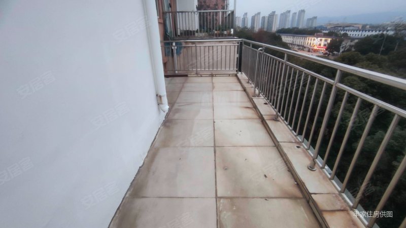 送80平双露台 沿海丽水佳园 南昌28中旁 视野采光绝杀