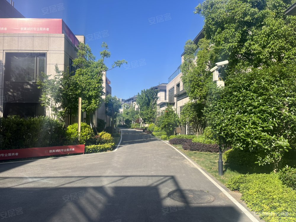 盛泽湖畔一线湖景别墅开发商保留房源少于市场价格先到先得手慢无