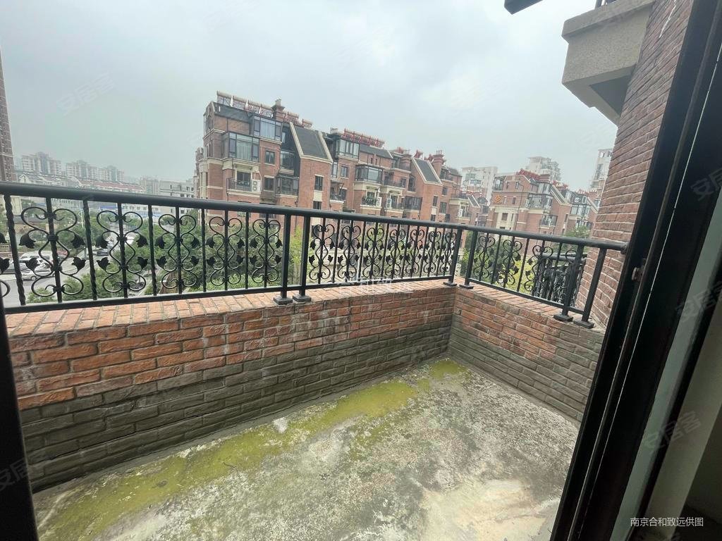 迈皋桥 金浦御龙湾e区 花园洋房 6层带电梯 低密度 环境优