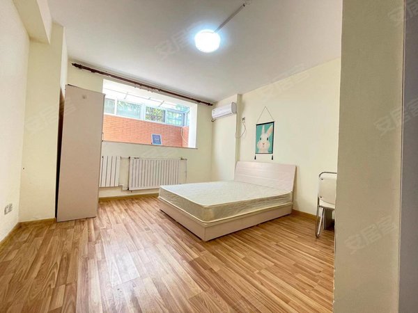 青岛市南绍兴路海信金色慧谷近地铁三号 浮山香苑 独卫主卧 面积超大