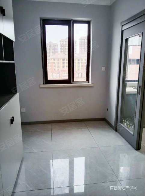 天宝福苑紧邻一中 次新房正规商品房 南北通透 精装可