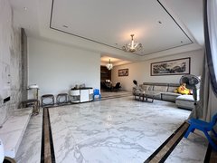 深圳龙华观澜急租10000圆可居家可办工 叠上大别墅私家停车位 环境优美出租房源真实图片