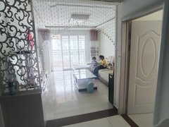 沂南城区德福商贸城德胜家园电梯房，家具家电齐全，拎包入住。出租房源真实图片