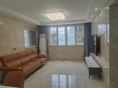 常州溧阳城中南航边 滨湖花园边户 豪华装修拎包入住 出租 看中可出租房源真实图片