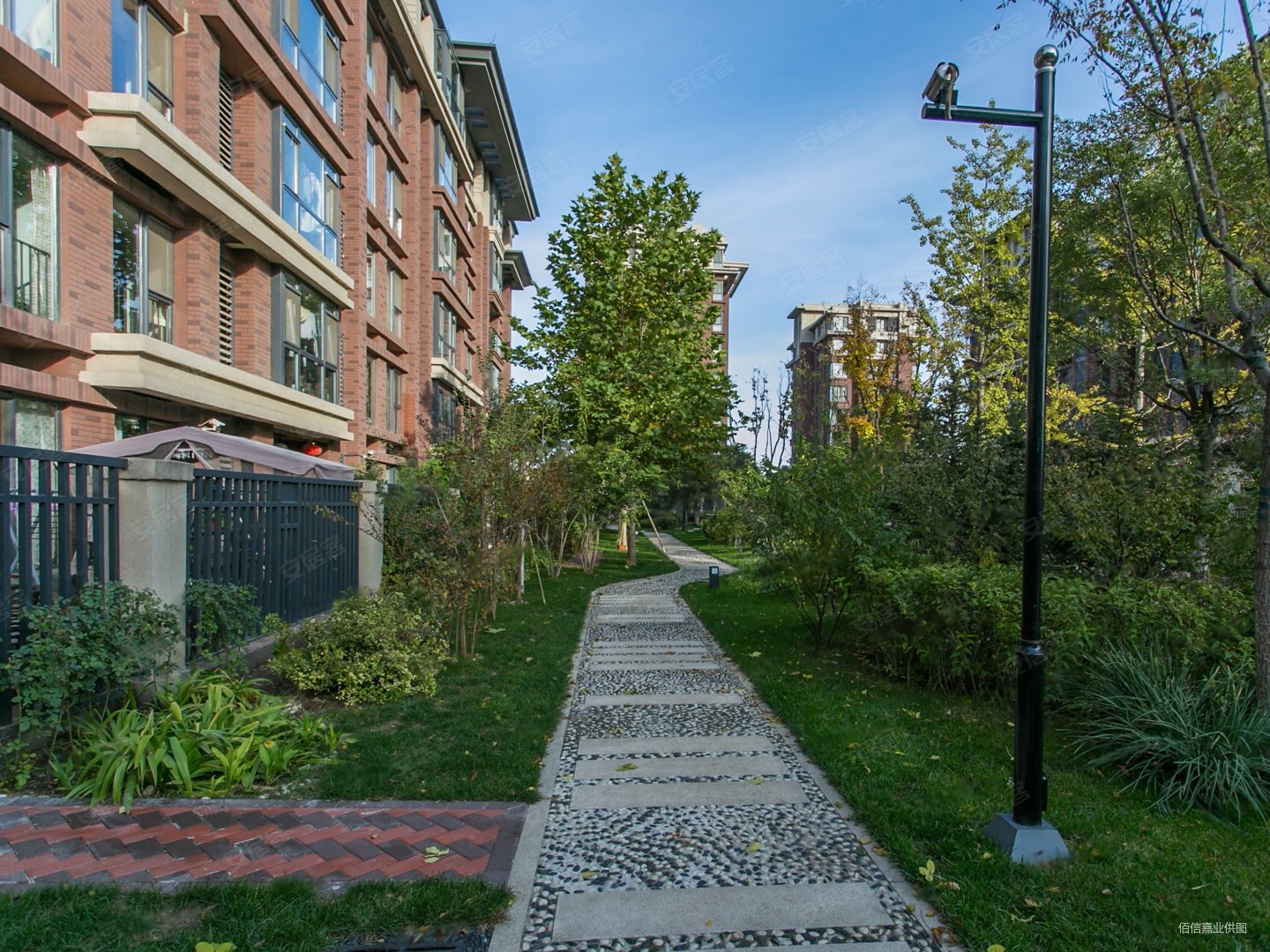 北京房产网>北京二手房>大兴二手房>旧宫二手房>朗润园(一期)>