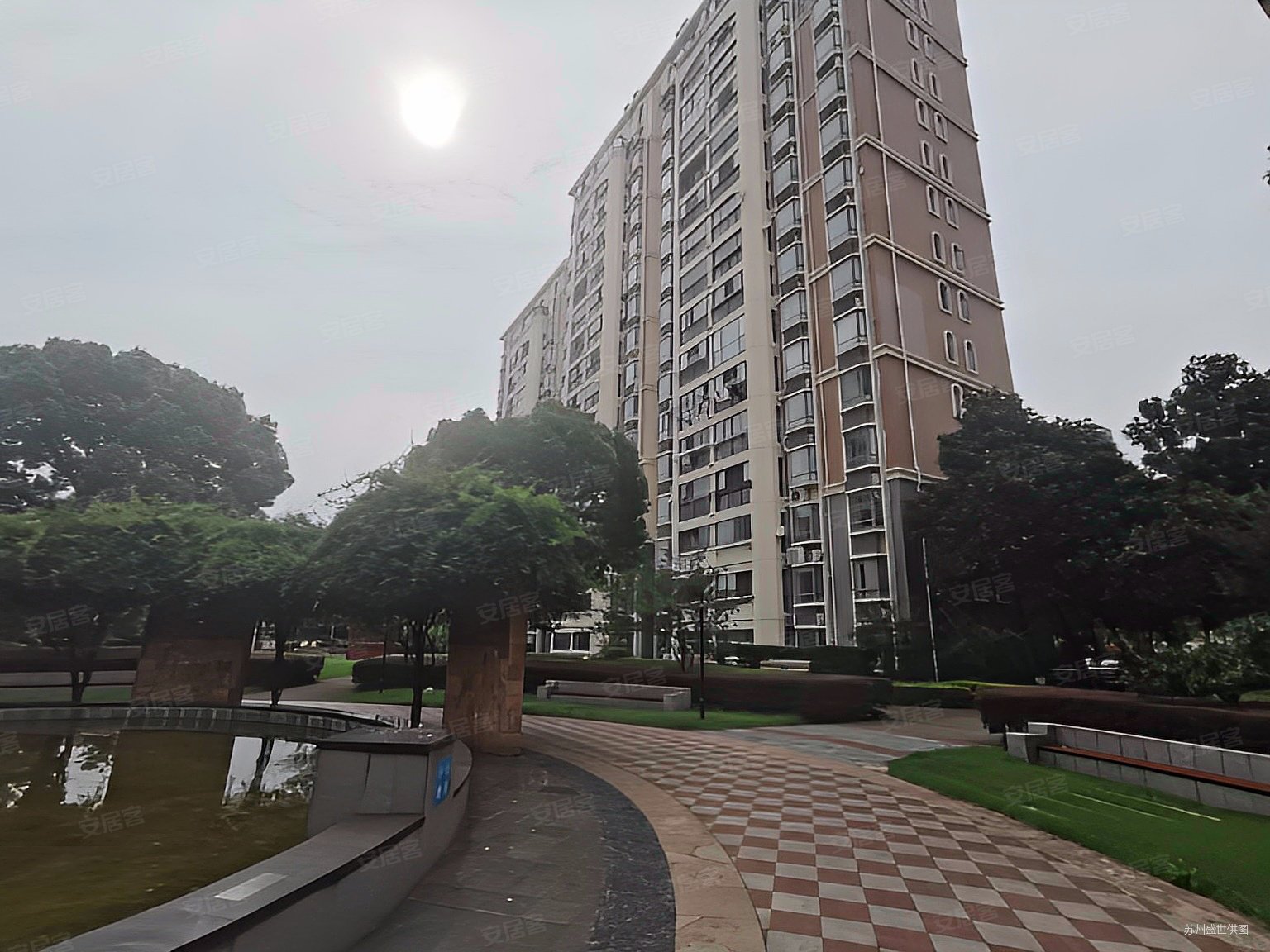 保利雅苑3室2厅2卫124㎡南北530万