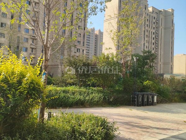 赤峰新城区玉龙大街中天御园109平 中天御园 电梯房 精装 2室 年付 整