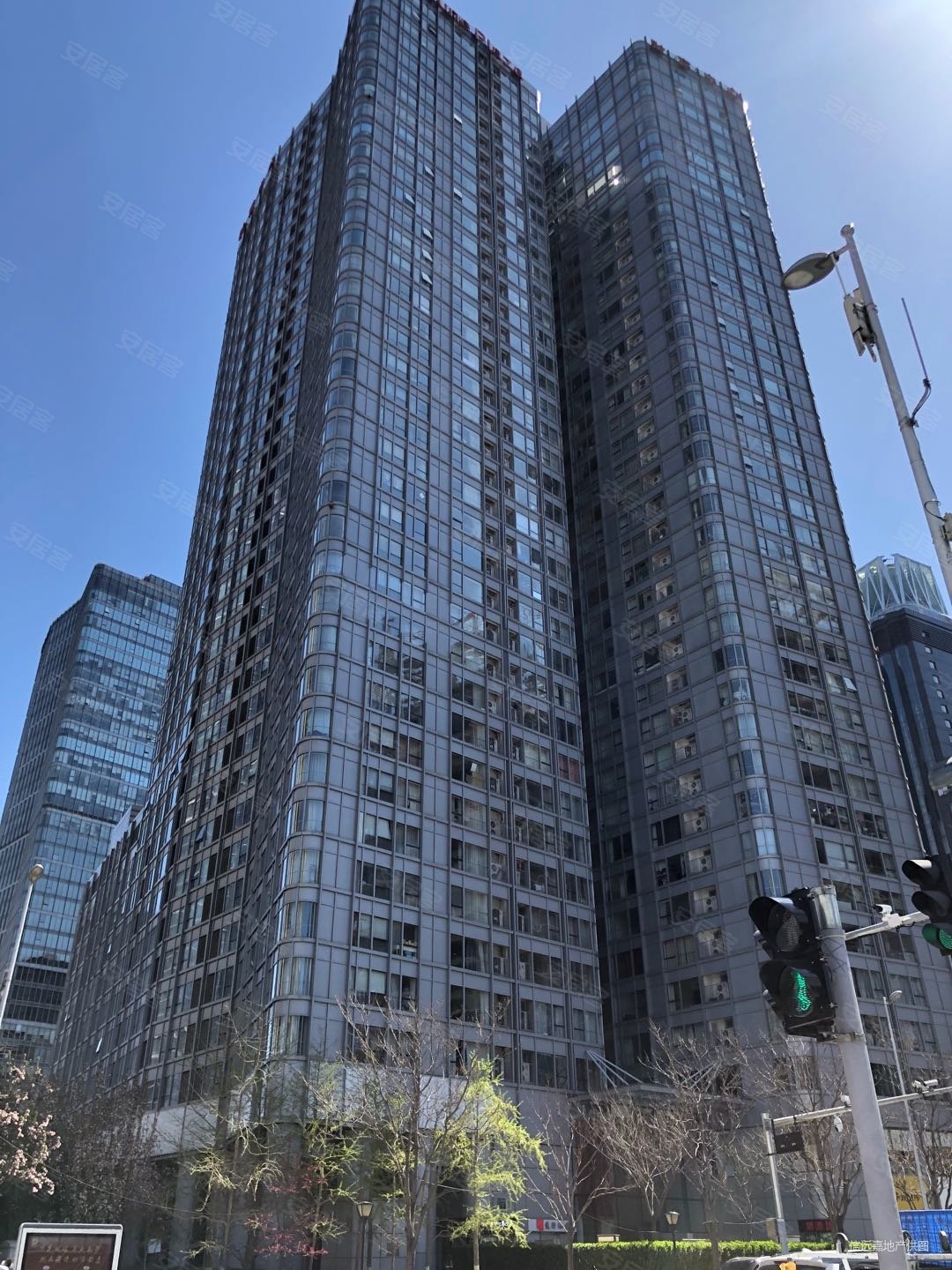 北京财富中心公寓2室2厅2卫138㎡东南1200万