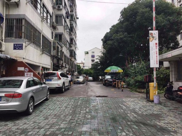 苏城医院环龙大厦盘溪小学香雪海团结桥人民桥南地铁口苏福大润发