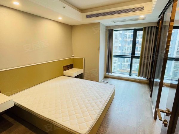 昆明盘龙白塔路俊发逸天峰一环内恒隆广场旁 逸天峰豪华公寓一房全齐