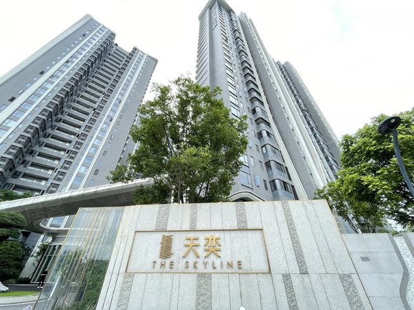 广州白云黄石首开龙湖天奕首开龙湖天奕 31室2厅3卫 189平 南北通透