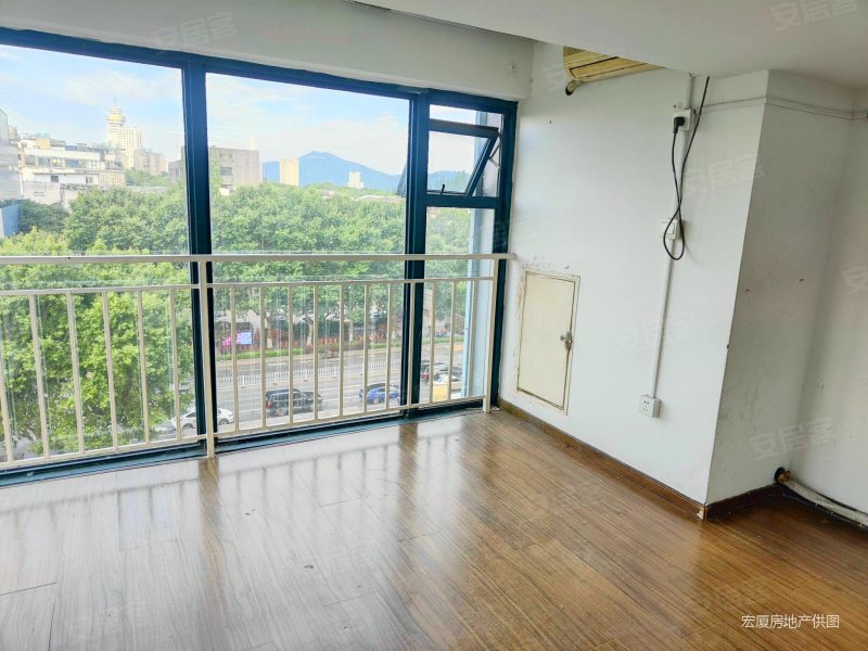 临街玄武湖随时看房,先锋广场二手房,65万,2室1厅,1卫,35平米-南京