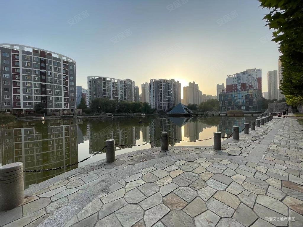 卓正丽景蓝湾b区