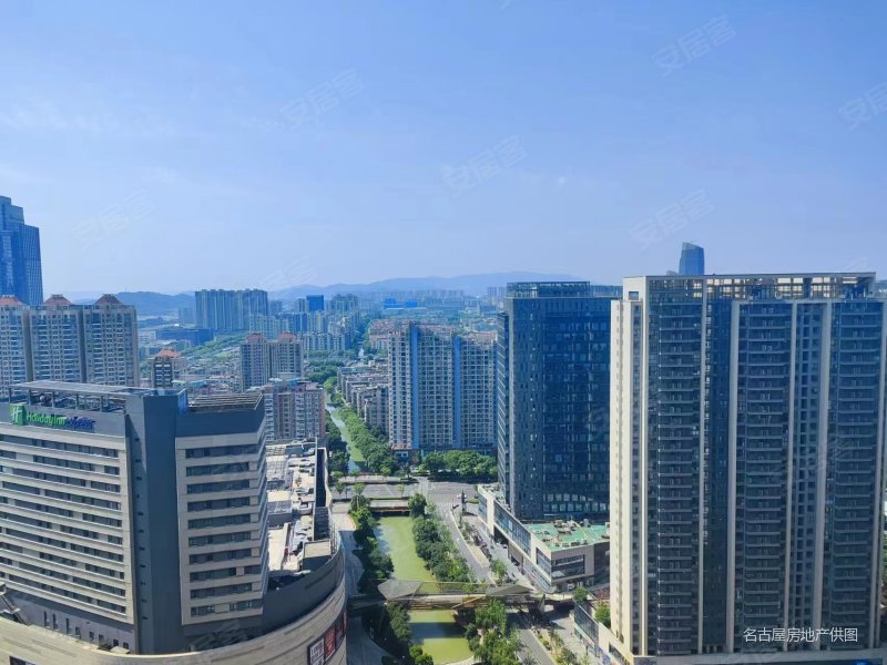 龙湖狮山天街广场三期3室2厅2卫115.72㎡南646万