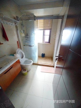 急售售出闽江b区标准大三房近地铁口看房方便