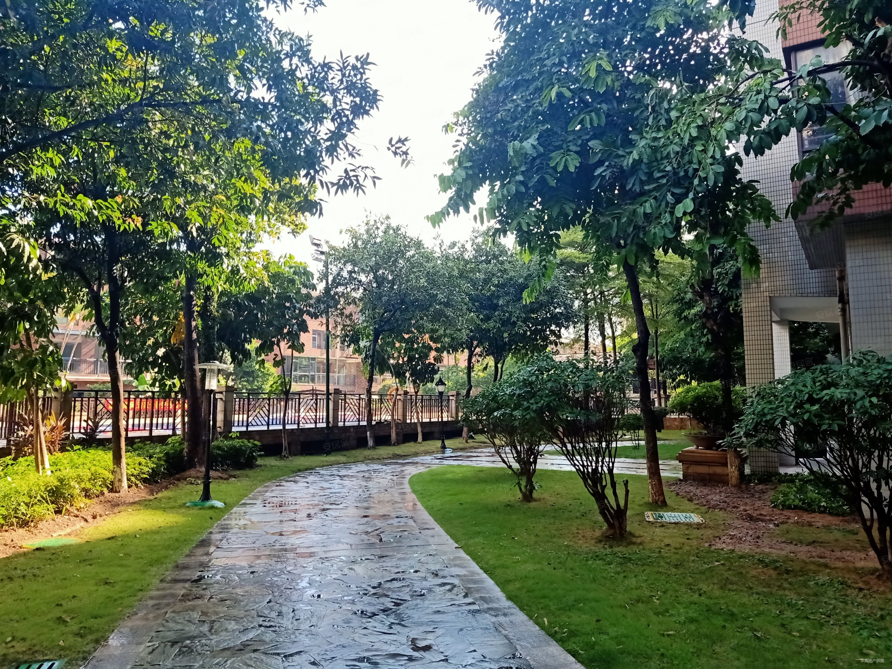 丰泰东海山庄 正规商品房 南北通透 中间楼层 精装修