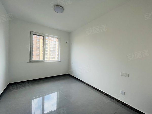 德州齐河城区东海清河园清河园东区洋房!带车位储藏室!三室!拎包住!