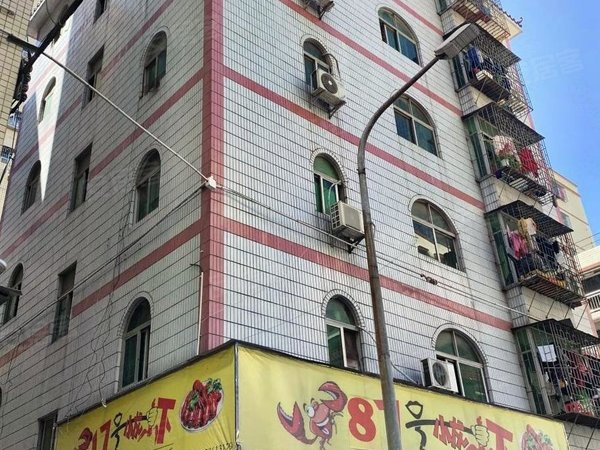 深圳龙岗坂田坂田西村10号线坂田北 单间朝向阳室内通风家具家电齐全