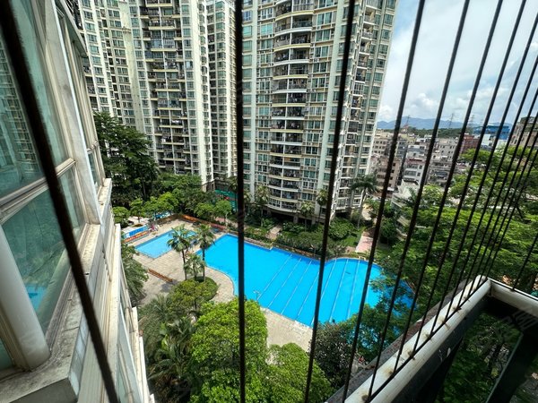 深圳南山西丽南国丽城南国丽城花园小区,西丽双地铁口,四房两厅双阳台