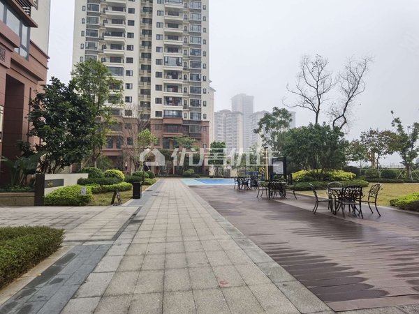 南宁良庆良庆镇五象大唐果五象大唐果 3室2厅1卫一千三 免物业停车费