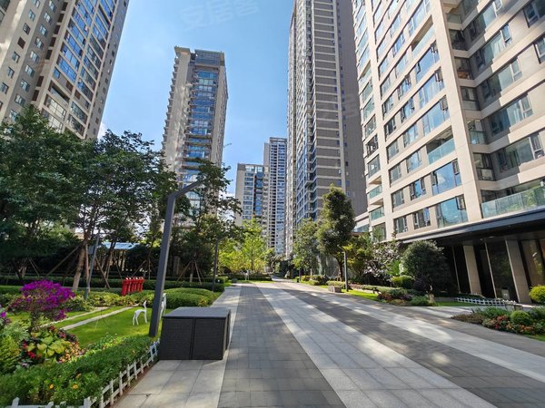 昆明官渡吴井路华润悦府6号线地铁口 华润悦府万象城 精装loft公寓