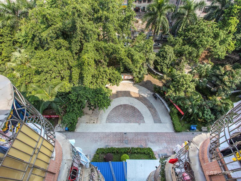 笋盘宝安西乡坪洲地铁口雅涛花园三房诚心出售价格可以谈