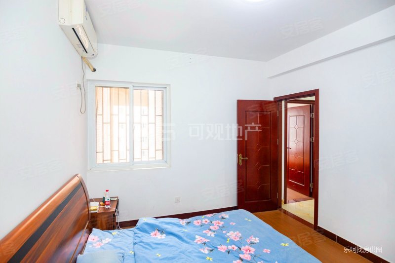 兴桥公寓,电梯中间楼层,3房2厅293万!