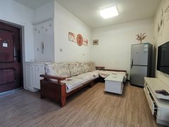 衡水桃城桃城周边泊乐港湾，正规一室一厅一厨一卫，家具家电齐全，拎包入住！出租房源真实图片