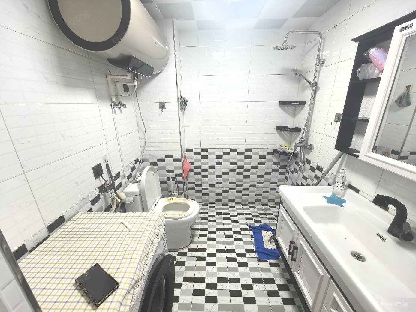 中央一品2室2厅1卫73.39㎡南北32.5万