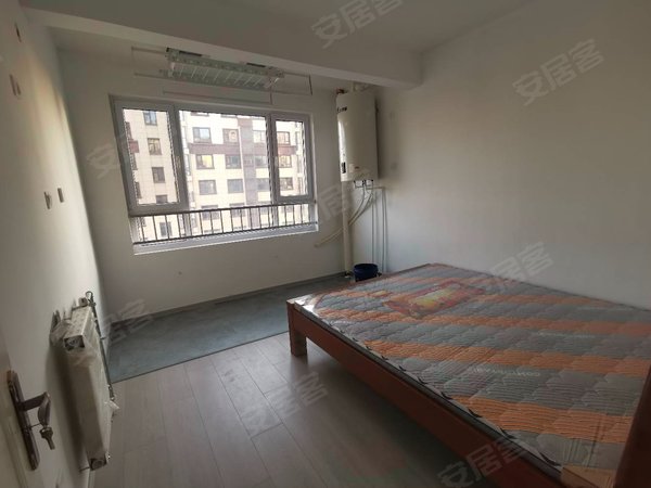 潍坊高密市高密城区华安凤城丽景开发区,凤城丽景电梯好楼层 3室家具家电齐全拎包即住出租房源真实图片