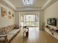 凉山西昌长宁小区西部邦泰花园城三期精装修，套三双卫带三个空调，家电齐全出租房源真实图片