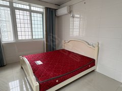 宿迁泗洪县青阳街道银河国际公寓,边户采光好,有电梯,可月付九百,拎包入住出租房源真实图片