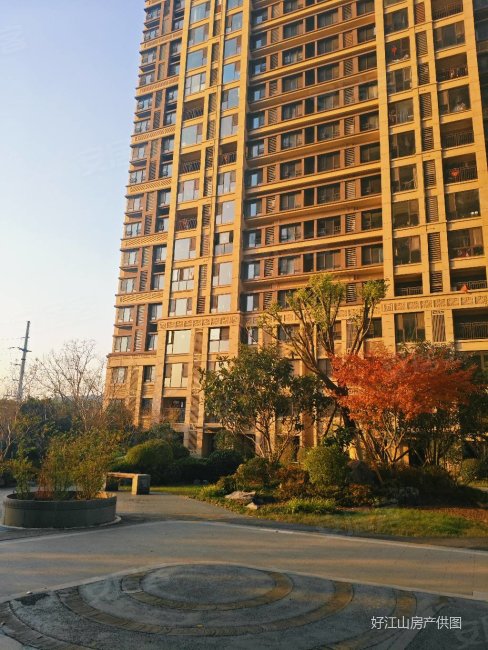 建发九里湾二期小高层,大平方小平方均有,环境好,有钥匙,建发玖里湾