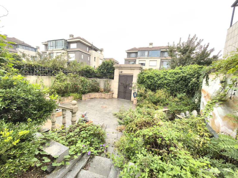 南大和园(别墅)5室2厅4卫360.51㎡南北1680万