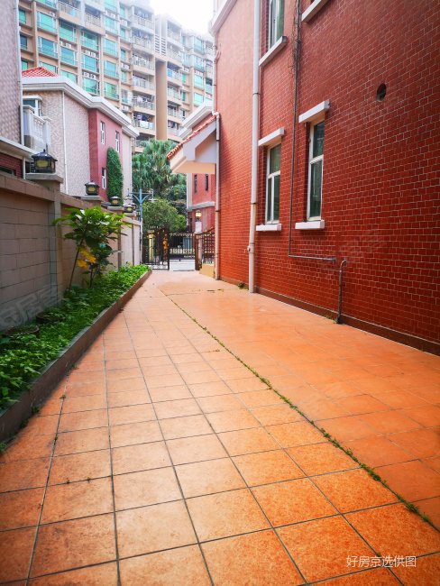 银湖花园(别墅)二手房,698万,5室2厅,4卫,189平米-东莞安居客