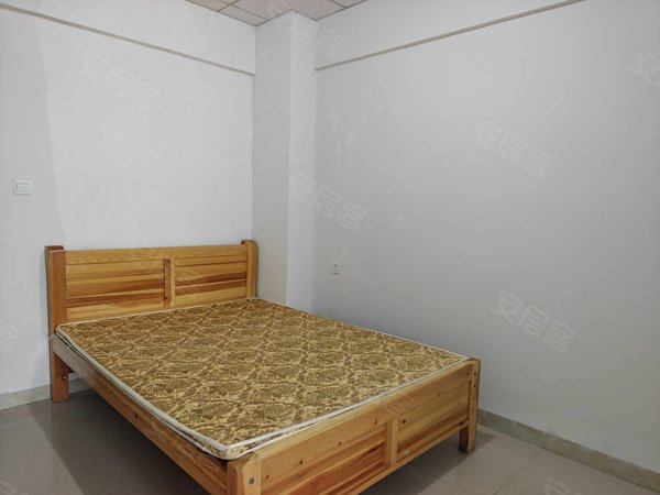 凉山西昌西客站西郊乡长安村七组自建房西客站附近单间出租带厨房卫生间，押一付三拎包入住，出租房源真实图片