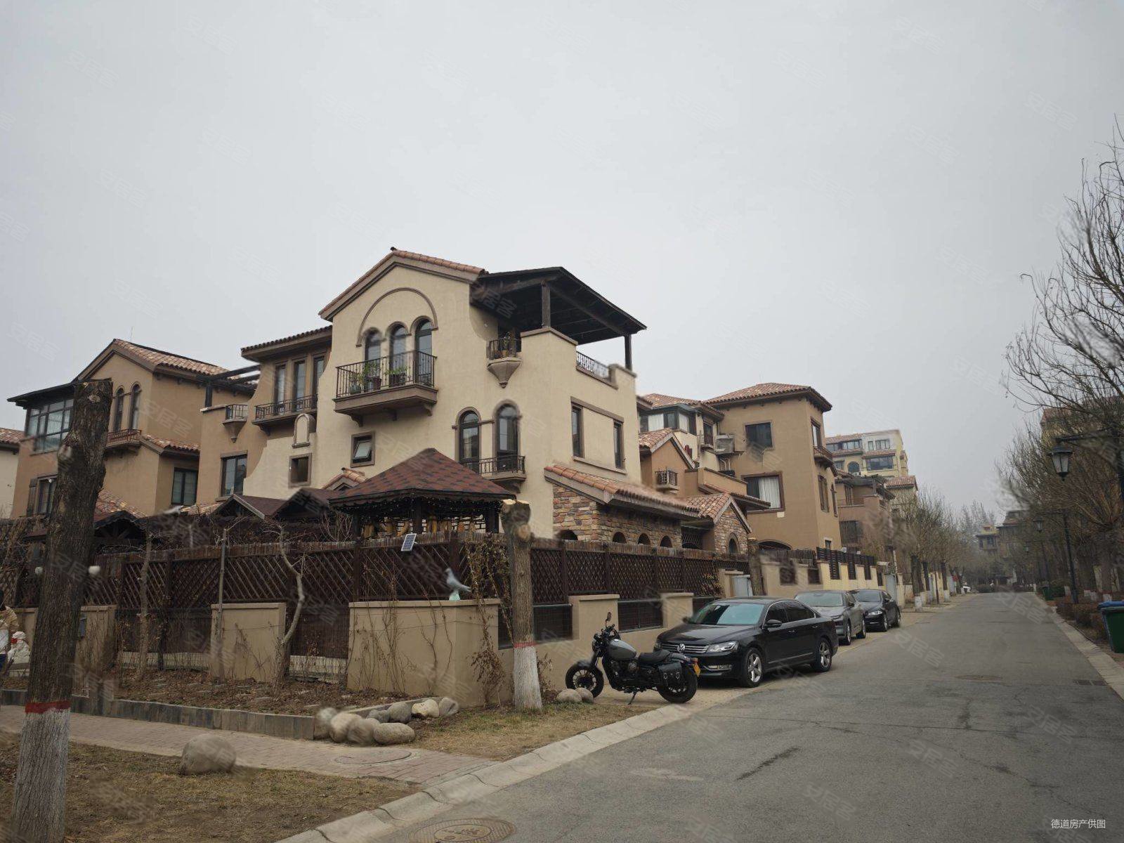 孔雀城大湖精装修类独栋 花园200平米,永定河孔雀城六期(颂春园别墅)