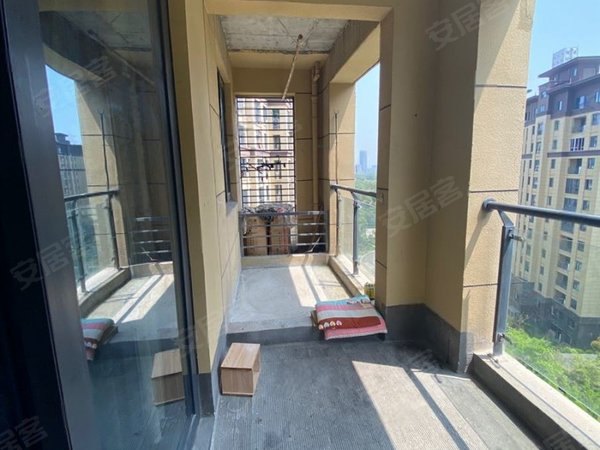 绍兴袍江宝龙广场卧龙银湖湾银湖湾好房出租,家具家电 看房方便出租