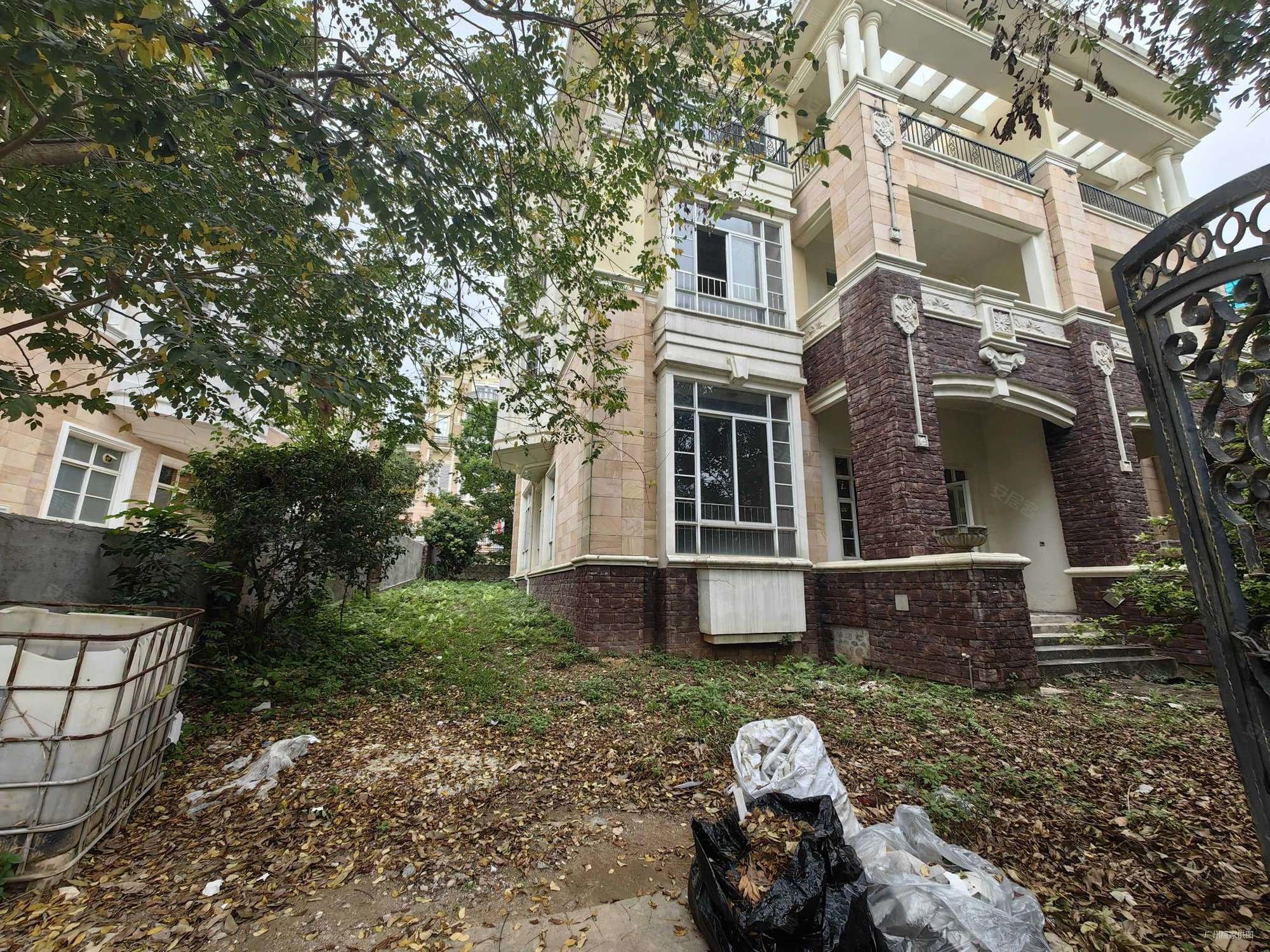 南北对流,好户型,好改动,大花园,全主套,元邦山清水秀(别墅)二手房