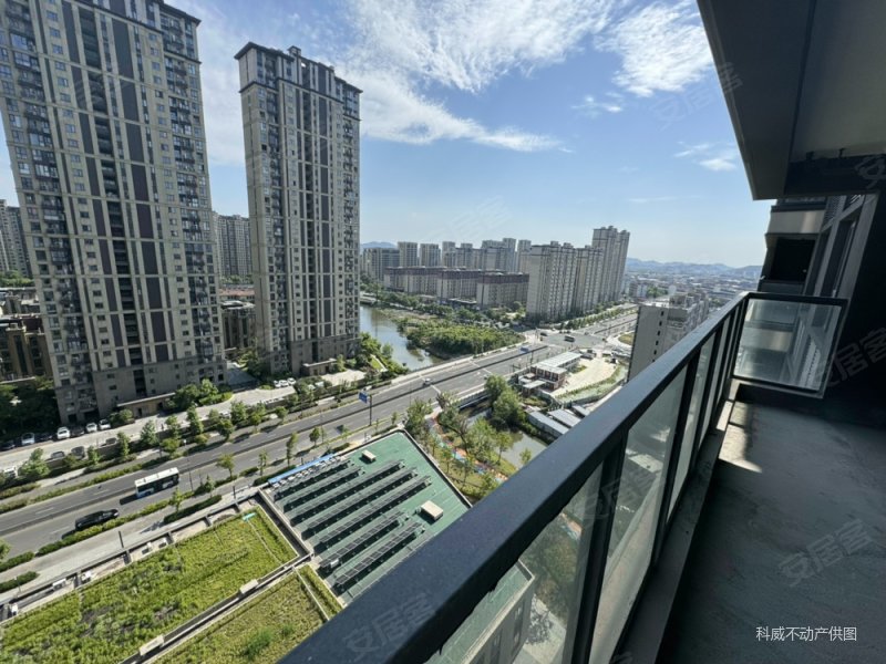 江樾潮启楼层视野好!双阳台吾悦商圈 房东亏麦!三间朝南好户型