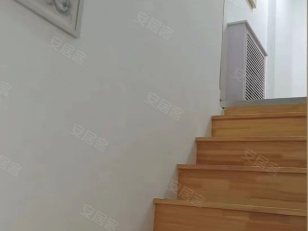 威海经区汽车站乐天双子星乐天双子星 精装复式 保持很好 家电齐全 看房提前约出租房源真实图片