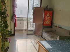 开原开原城区开原市区雅苑4楼，一室，8000年带家具家电有空调，煤气地热出租房源真实图片