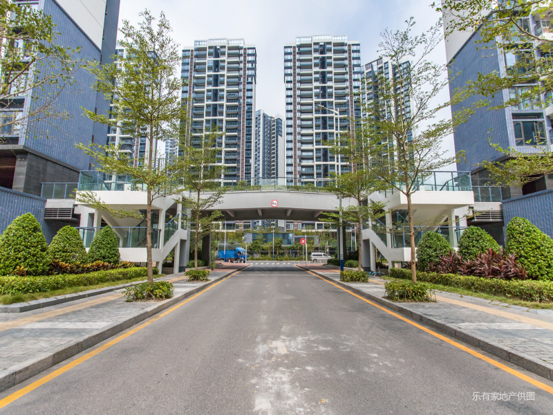 深圳房产网>深圳二手房>宝安二手房>领航城二手房>领航城领秀花园>800