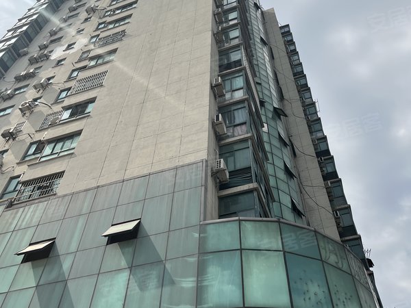 昆山玉山老城区朝阳广场朝阳广场 随时看房 1室1厅1卫 40平 配套齐全