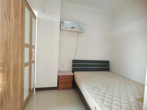 东莞万江客运总站莲丰花园人民医院旁 莲丰花园 精装两房租1800元